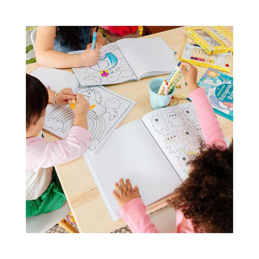 Ooly colour-in-book: enchanting unicorns