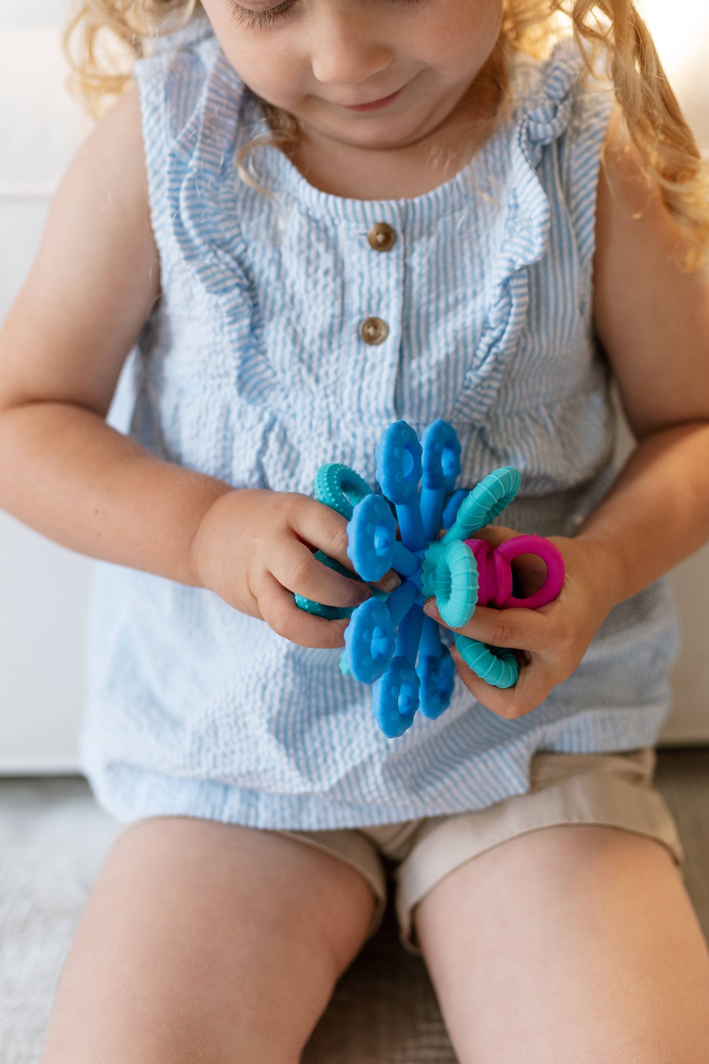 Okee Activity Toy