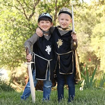 Great Pretenders - Knight Set with Tunic, Cape and Crown