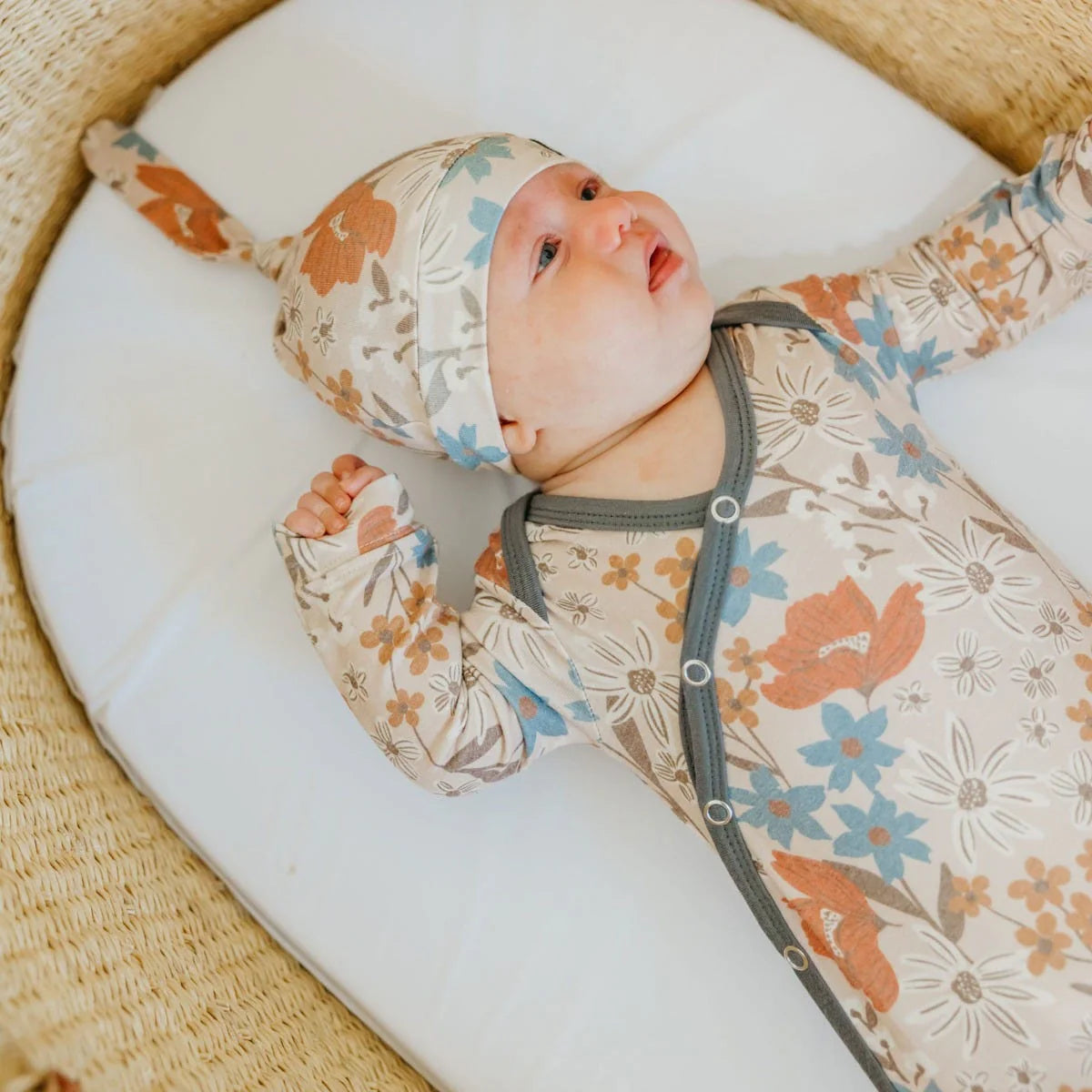 Newborn Knotted Gown