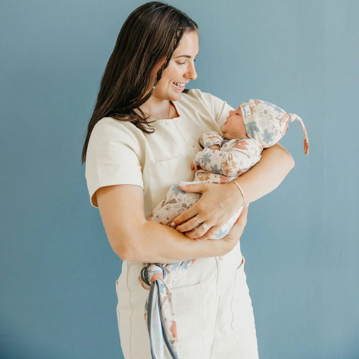 Newborn Knotted Gown