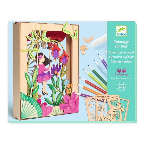 Colouring on wood / Alizée